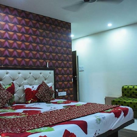 Hotel Dilip Indore Exterior foto